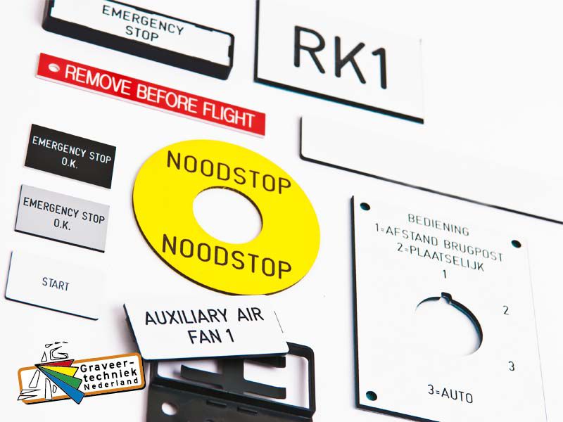 Resopal of gravoply aanduidingsplaatjes