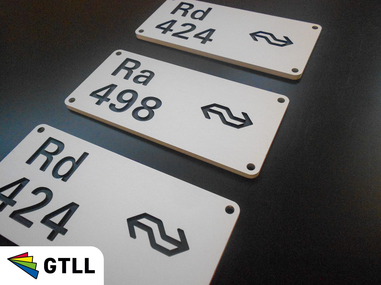 Aluminium gefreeste logoplaten treinstellen NS Nederlandse spoorwegen