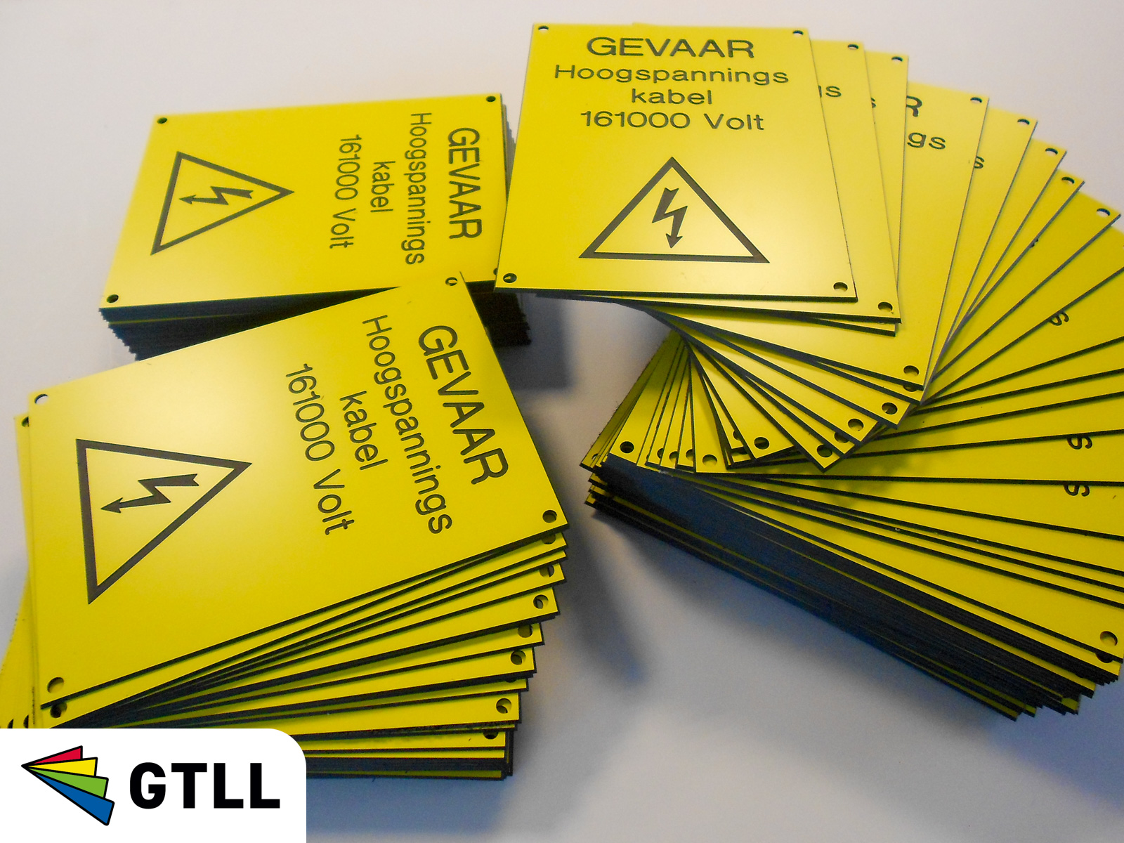 Waarschuwingsplaatjes in allerlei maten