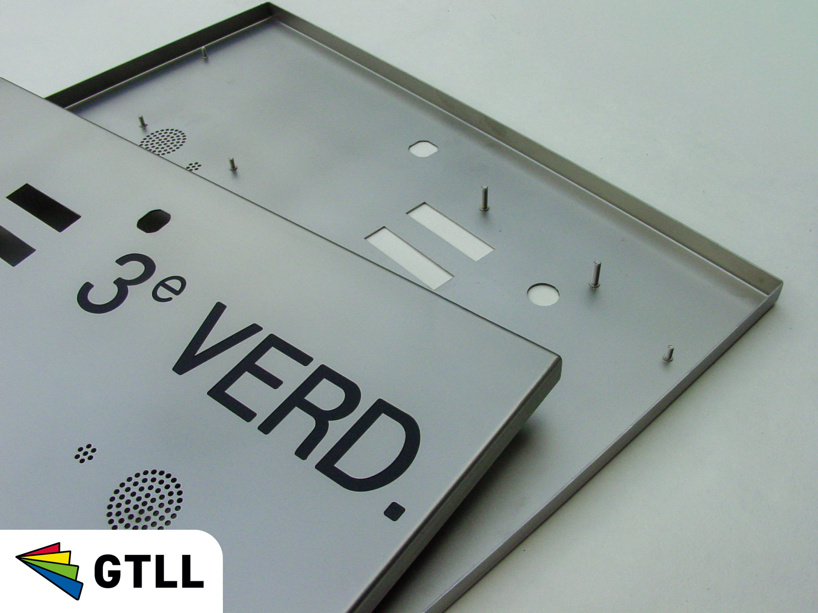 RVS Front bedienpaneel met beldrukker gaten en draadeinden