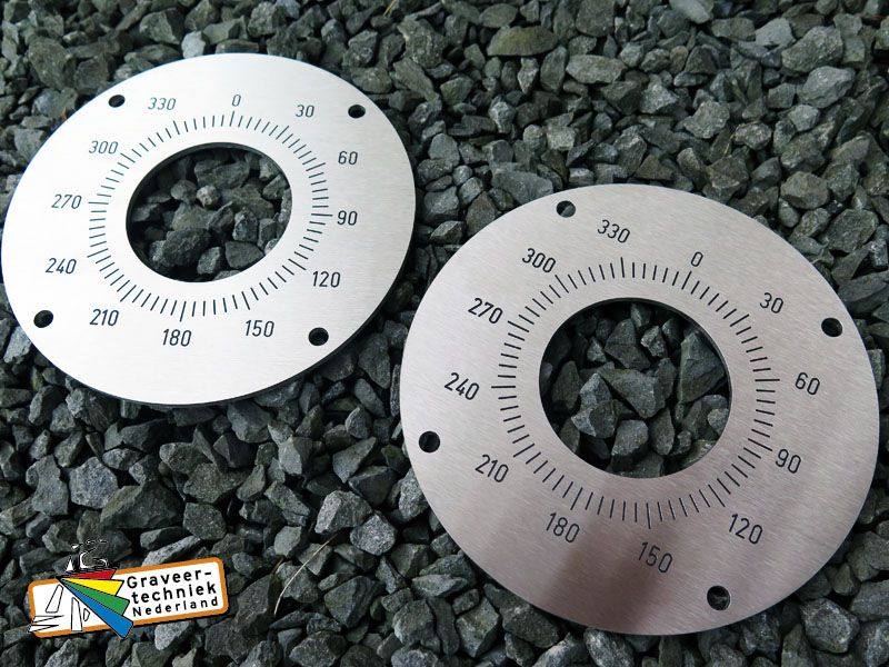 Schaalverdeling in aluminium of RVS graveren
