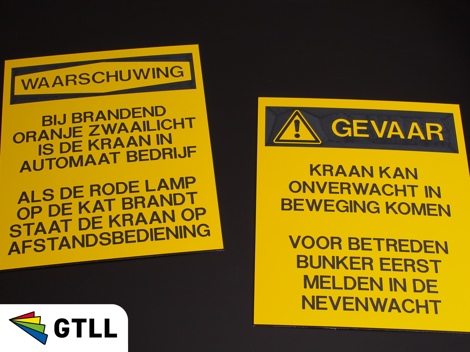 Kunststof waarschuwingsplaten graveren