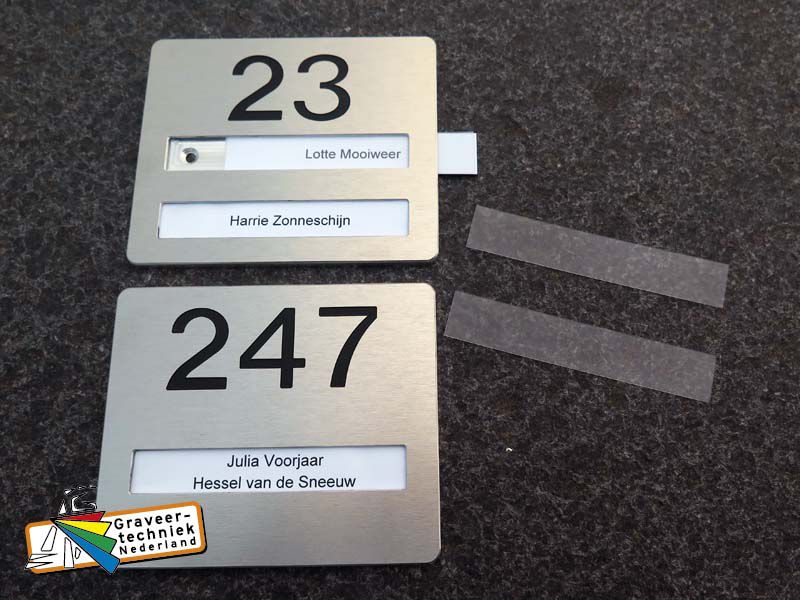 Naamhouder met kamernummer - huisnummer