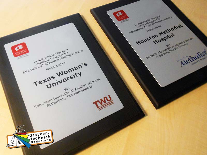 Hout en aluminium plaquette bedrukken