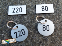 artnr SL35x17-30mm lockerplaatje en sleutelhanger bv in aluminium of kunststof, afmeting in overleg